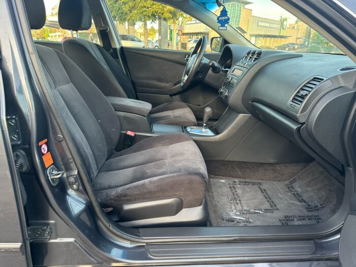 Nissan Altima 2.5 S 2008 - Image 6