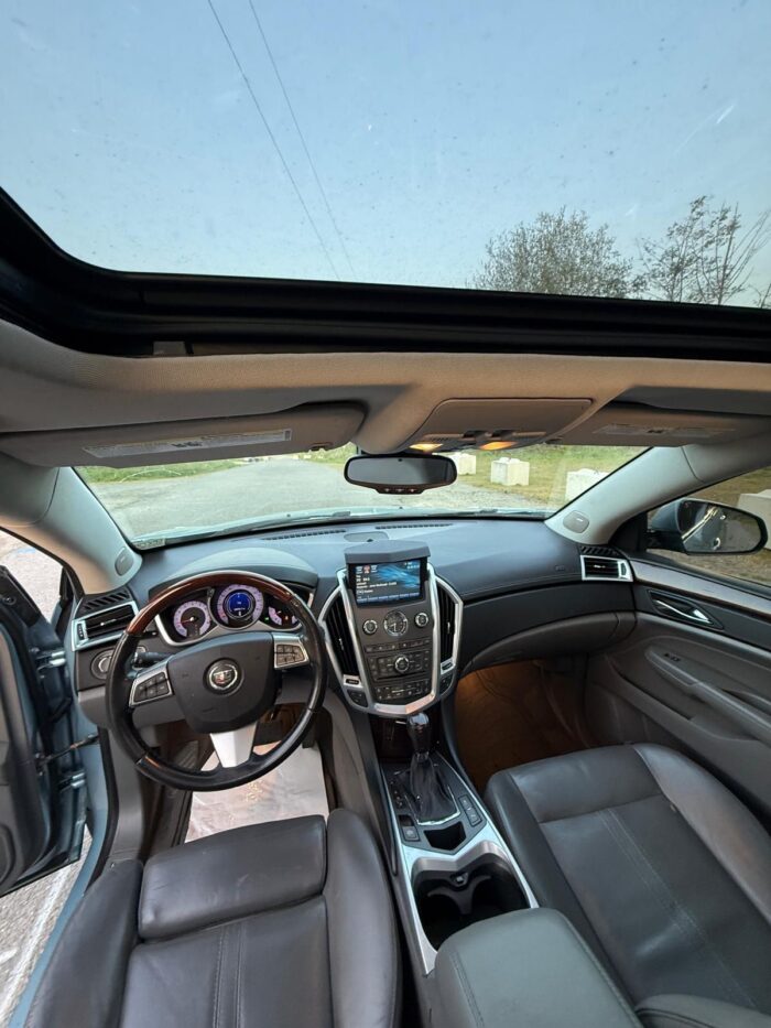 Cadillac SRX Luxury Collection 2011 - Image 8