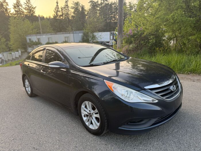 Hyundai Sonata GLS 2014 - Image 2