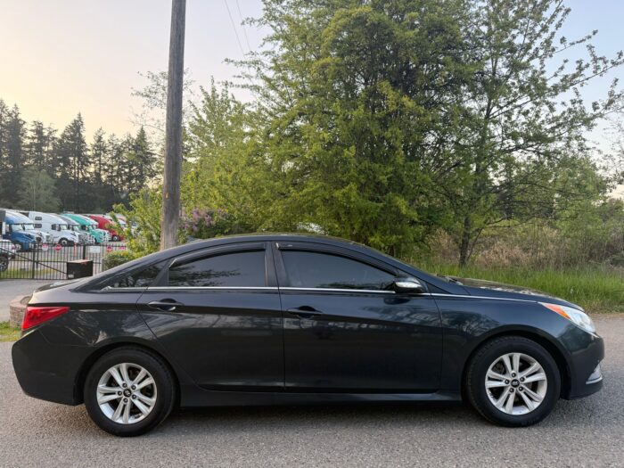 Hyundai Sonata GLS 2014 - Image 6