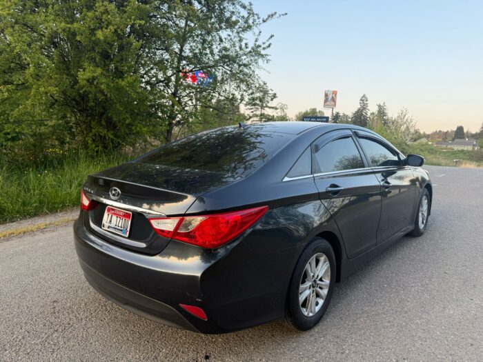 Hyundai Sonata GLS 2014 - Image 4