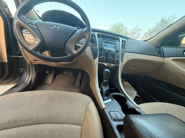 Hyundai Sonata GLS 2014 - Image 9
