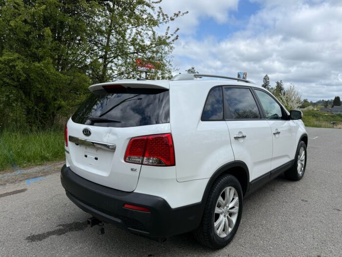Kia Sorento EX 2011 - Image 6