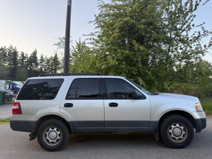 FORD EXPEDITION XLT 2010 - Image 2