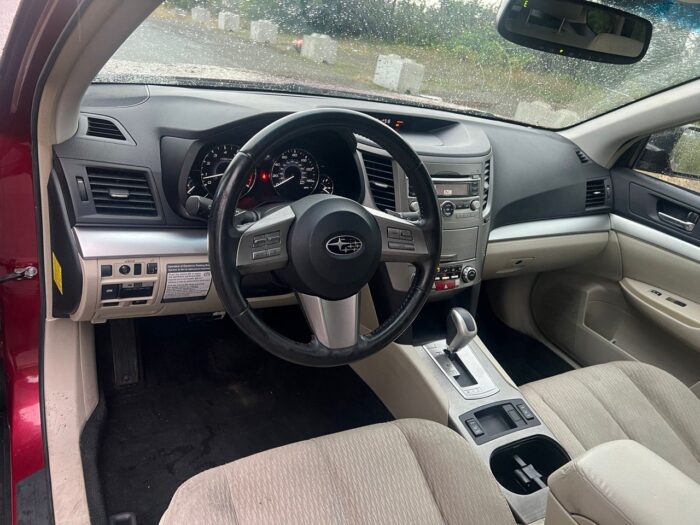 Subaru Outback 2.5i Premium 2011 - Image 15