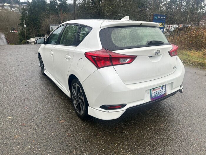 Scion iM 2016 - Image 11