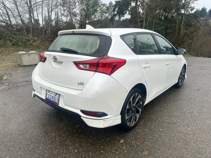 Scion iM 2016 - Image 8