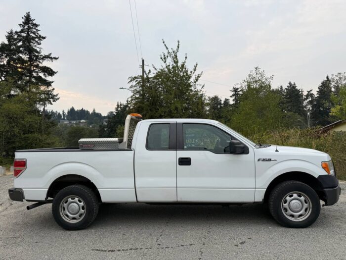 FORD F-150 XL 2011 - Image 4