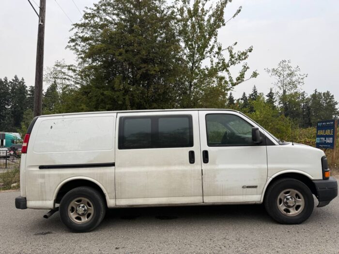 CHEVROLET EXPRESS 2500 - 2003 - Image 3