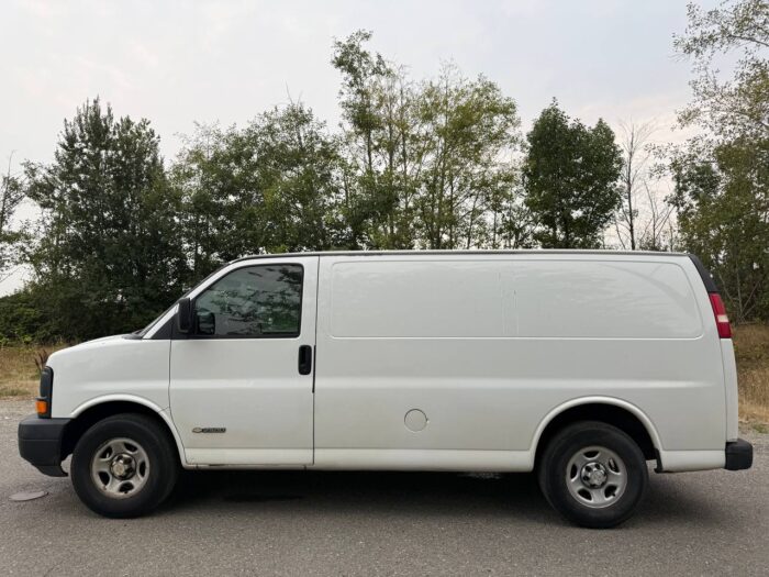CHEVROLET EXPRESS 2500 - 2003 - Image 5