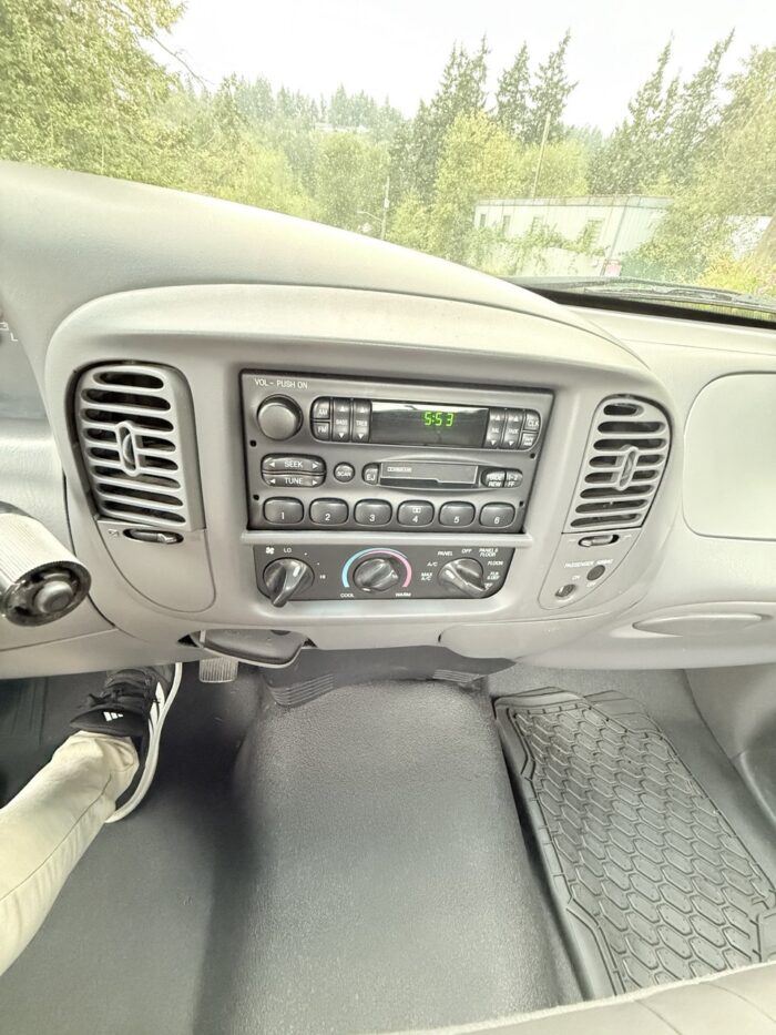 FORD F-150 XL 2001 - Image 10