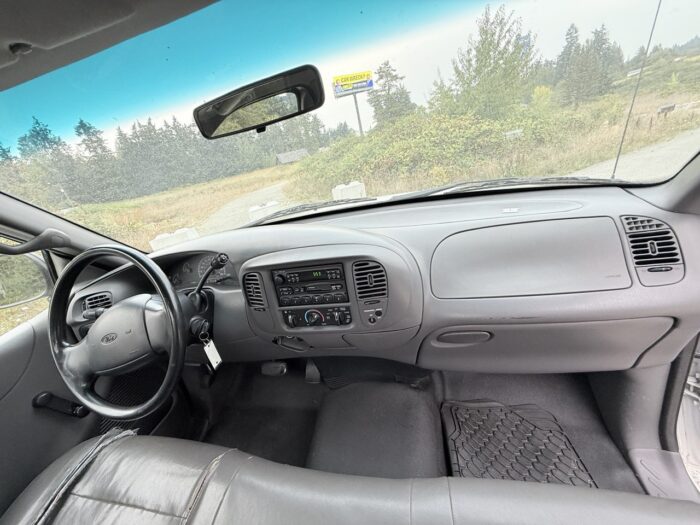 FORD F-150 XL 2001 - Image 7