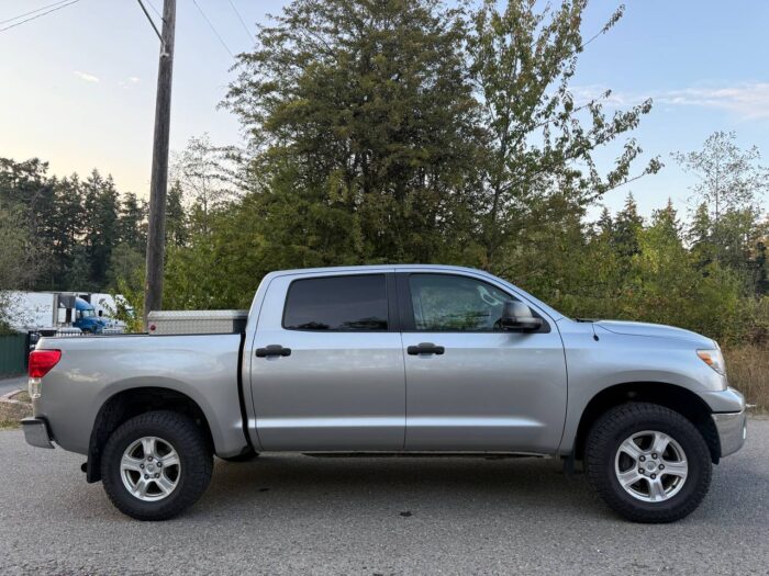 TOYOTA TUNDRA GRADE 2012 - Image 5