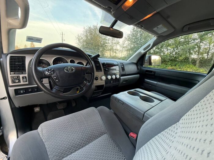 TOYOTA TUNDRA GRADE 2012 - Image 11