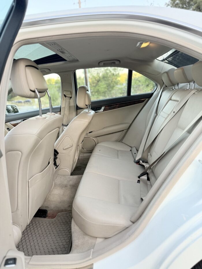 MERCEDES-BENZ C-CLASS C300 SPORT 2011 - Image 2