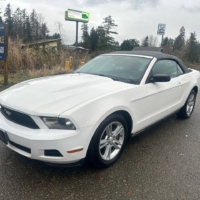 Ford Mustang V6 Convertible 2010 - Image 6