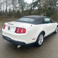 Ford Mustang V6 Convertible 2010 - Image 3