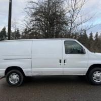 Ford E-Series E-150 Cargo Van 2011 - Image 6