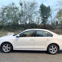 Volkswagen Jetta TDI – Manual 2012 - Image 5