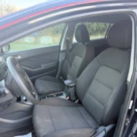 Kia Forte5 LX 2017 - Image 8