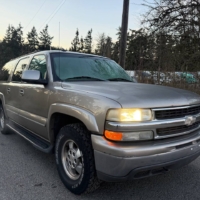 Chevrolet Suburban 1500 LT 4x4 2003 - Image 2