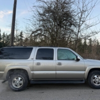 Chevrolet Suburban 1500 LT 4x4 2003 - Image 3