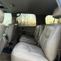 Chevrolet Suburban 1500 LT 4x4 2003 - Image 10